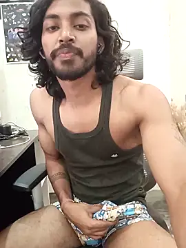 Snapshot of Yk_physique chatting on 03-03-26, 03:08 Yk physique online show from 03-03-26, 03:08