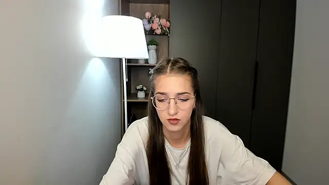 ClarineCasebolt online show from 02-12-26, 03:06