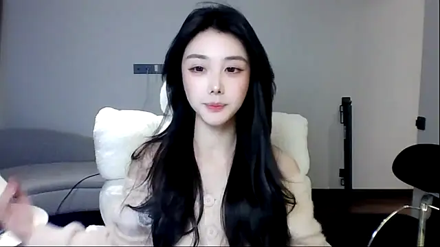 MedeLineayr online show from 03-04-26, 03:42