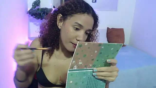 Snapshot of Alice_Grinnerk chatting on 02-28-26, 01:11 Alice Grinnerk online show from 02-28-26, 01:11