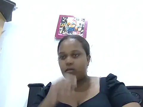 PerlaCurvasgrandes online show from 02-17-26, 12:30