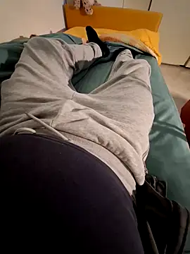 Snapshot of cetriolino chatting on 03-19-26, 03:45 cetriolino online show from 03-19-26, 03:45