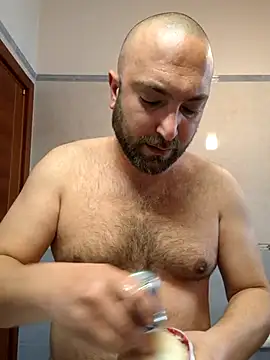 Snapshot of cetriolino chatting on 04-11-26, 05:37 cetriolino online show from 04-11-26, 05:37