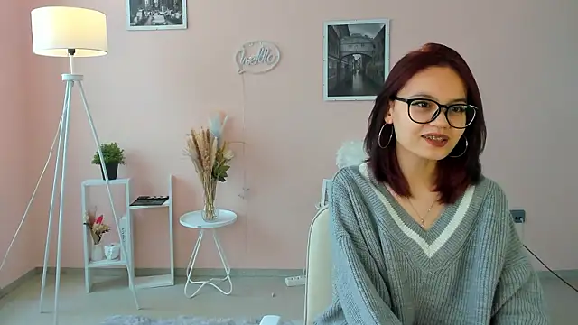 Snapshot of BeatrisRosel chatting on 02-15-26, 07:42 BeatrisRosel online show from 02-15-26, 07:42