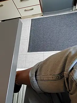 Ginevra01 online show from 04-14-26, 01:27