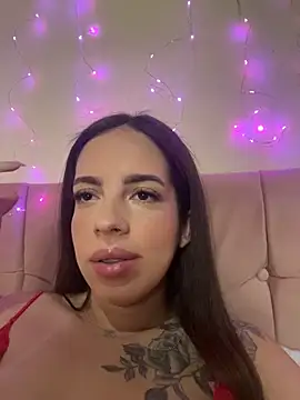 Snapshot of Larinhap chatting on 02-20-26, 03:36 Larinhap online show from 02-20-26, 03:36