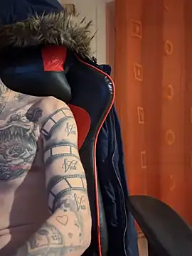 Snapshot of Angel20260 chatting on 02-13-26, 08:53 Angel20260 online show from 02-13-26, 08:53