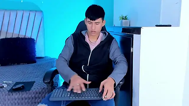 NicolasTorrez online show from 02-24-26, 02:07