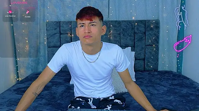 NicolasTorrez online show from 04-03-26, 01:45