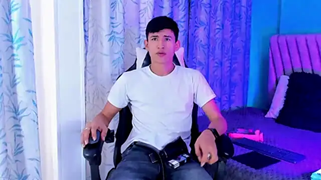 NicolasTorrez online show from 02-27-26, 09:03