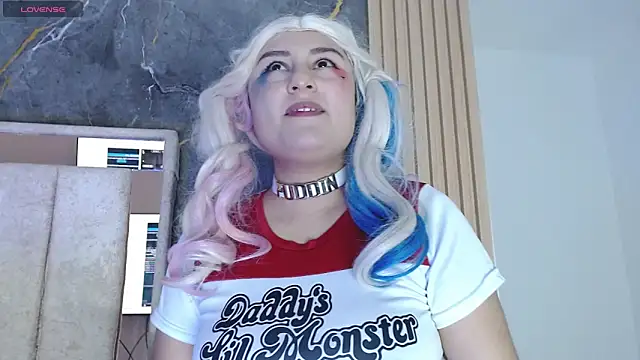 Hazumi Tsu online show from 04-27-26, 09:57