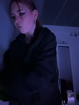 Milli-Kiss online show from 03-12-26, 09:08