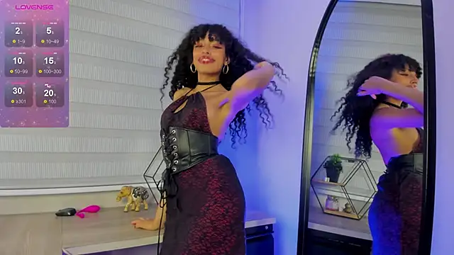 Snapshot of Tamia_25 chatting on 04-30-26, 08:05 Tamia 25 online show from 04-30-26, 08:05