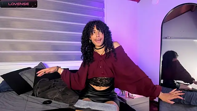 Snapshot of Tamia_25 chatting on 07-01-26, 07:58 Tamia 25 online show from 07-01-26, 07:58
