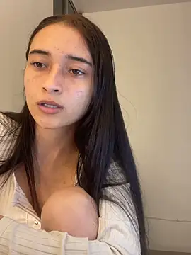 Snapshot of candy_deluxe chatting on 02-19-26, 01:46 candy deluxe online show from 02-19-26, 01:46