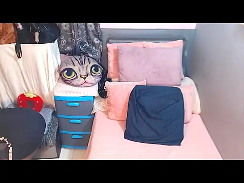 alanalaurent15 online show from 04-10-26, 08:43