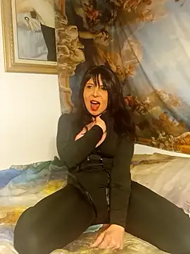 MadamBell online show from 03-19-26, 04:40