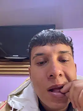 Snapshot of Jhony_rayder chatting on 02-15-26, 08:41 Jhony rayder online show from 02-15-26, 08:41