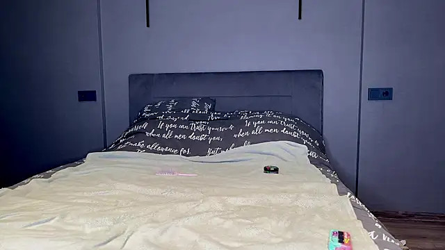 yourselenas online show from 02-20-26, 02:19