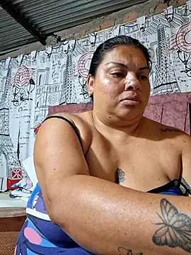 Juli Powl online show from 04-08-26, 01:51