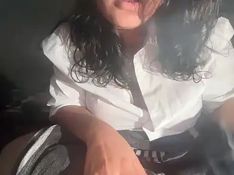 Snapshot of hugeindiantitties chatting on 02-20-26, 06:10 hugeindiantitties online show from 02-20-26, 06:10