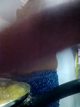 Snapshot of Erickandsam chatting on 02-18-26, 09:44 Erickandsam online show from 02-18-26, 09:44