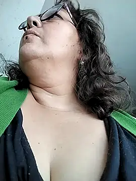 Snapshot of _Saraqueen chatting on 02-18-26, 03:52 Saraqueen online show from 02-18-26, 03:52