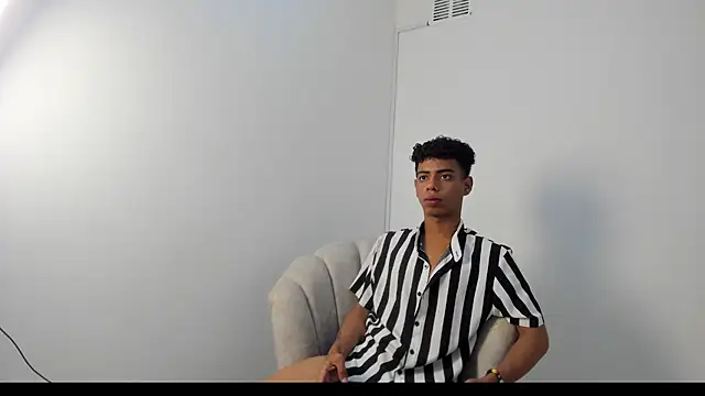 alexx cum18 online show from 06-17-26, 02:05