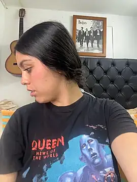 Ava Queen69 online show from 03-18-26, 04:37