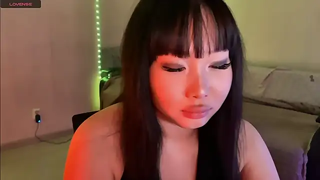 Snapshot of whispersofdarsy chatting on 02-19-26, 07:22 whispersofdarsy online show from 02-19-26, 07:22