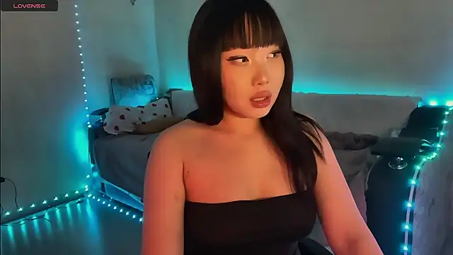 Snapshot of whispersofdarsy chatting on 02-28-26, 10:20 whispersofdarsy online show from 02-28-26, 10:20