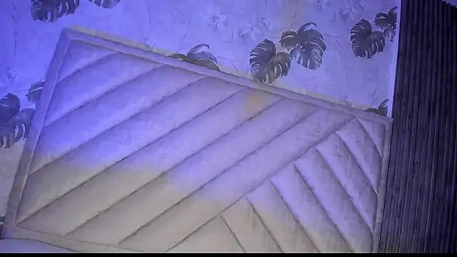 SarahRizof online show from 03-13-26, 05:12