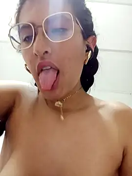 Esperanza  hot online show from 04-04-26, 12:17