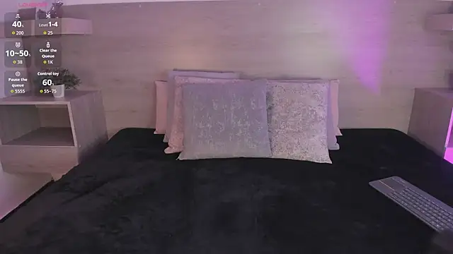 ariana  parker online show from 06-17-26, 04:23