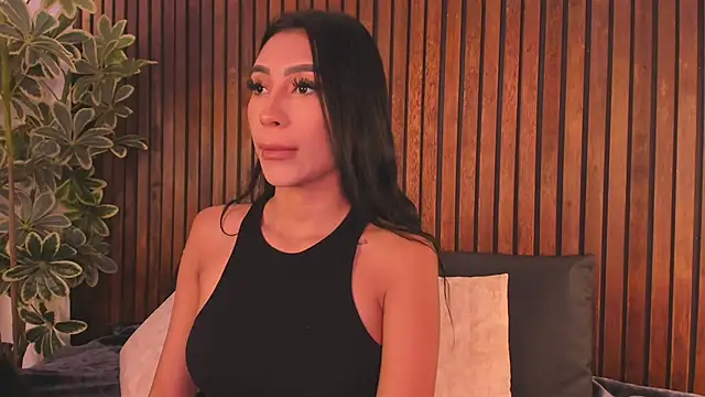 Snapshot of _victoria_lee chatting on 02-22-26, 01:24 victoria lee online show from 02-22-26, 01:24