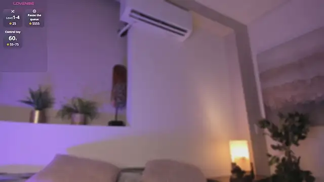 Snapshot of _victoria_lee chatting on 06-14-26, 12:39 victoria lee online show from 06-14-26, 12:39