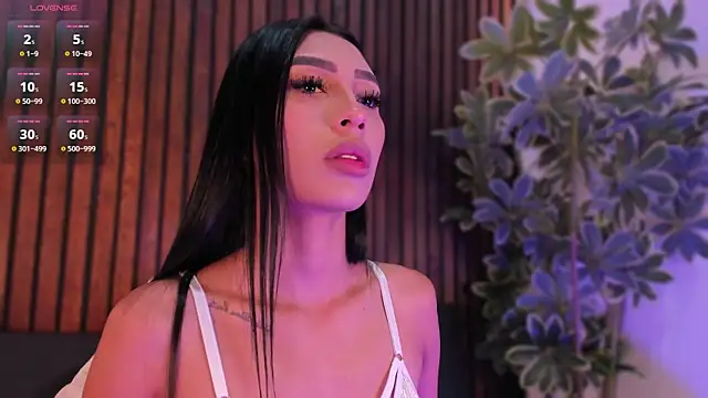 Snapshot of _victoria_lee chatting on 03-03-26, 12:23 victoria lee online show from 03-03-26, 12:23