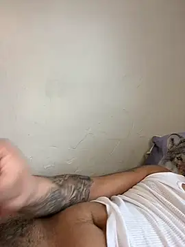 tugatitocaliente12 online show from 03-01-26, 04:18