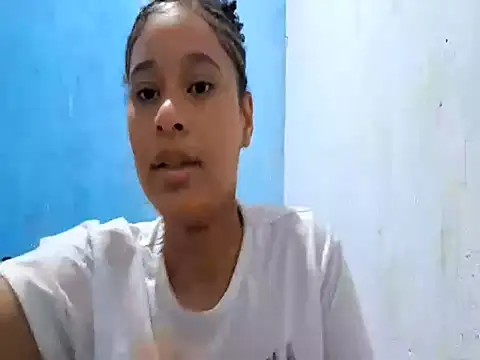 Snapshot of MadelynStamant chatting on 04-15-26, 01:48 MadelynStamant online show from 04-15-26, 01:48