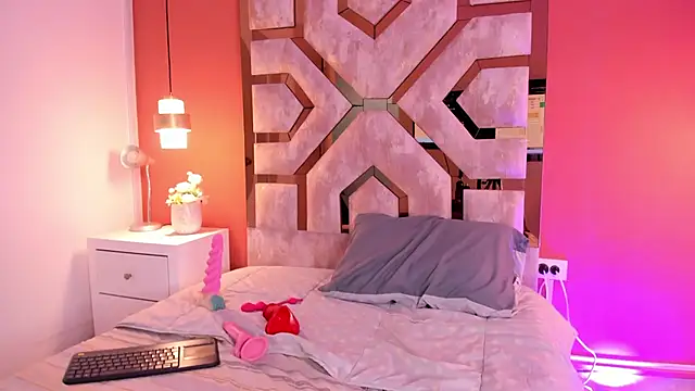 Snapshot of Justmia69 chatting on 02-14-26, 04:45 Justmia69 online show from 02-14-26, 04:45