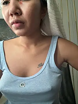 Alittleasaingirl online show from 05-29-26, 04:07