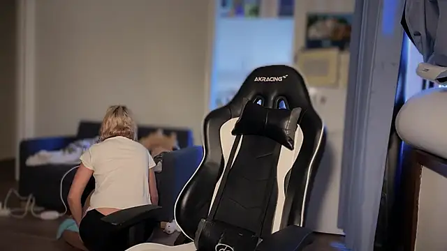 Leylia Lily online show from 03-05-26, 10:01