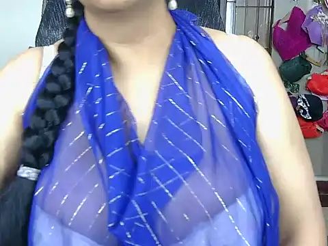 Snapshot of Hot_Sonniyaa chatting on 05-21-26, 04:48 Hot Sonniyaa online show from 05-21-26, 04:48