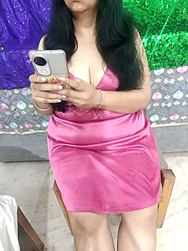 Snapshot of Hot_Sonniyaa chatting on 02-15-26, 02:56 Hot Sonniyaa online show from 02-15-26, 02:56