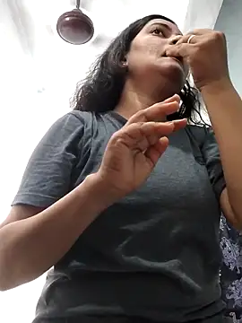 Anushka Singh0 online show from 04-26-26, 07:16
