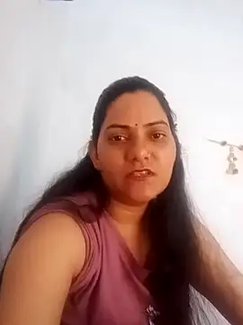 Snapshot of Anushka_Singh0 chatting on 02-16-26, 06:45 Anushka Singh0 online show from 02-16-26, 06:45