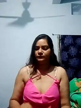 Snapshot of Anushka_Singh0 chatting on 02-26-26, 12:21 Anushka Singh0 online show from 02-26-26, 12:21