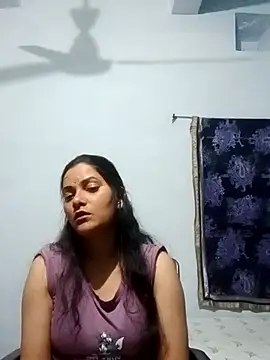 Snapshot of Anushka_Singh0 chatting on 02-17-26, 06:54 Anushka Singh0 online show from 02-17-26, 06:54