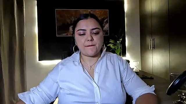 Snapshot of AzaraOnyx chatting on 07-19-26, 01:41 AzaraOnyx online show from 07-19-26, 01:41