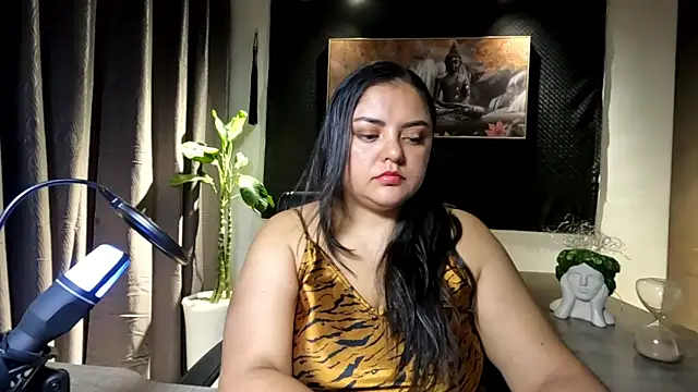 AzaraOnyx online show from 05-26-26, 02:48